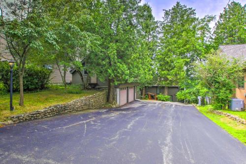 Lakefront Plymouth Cottage with Private Hot Tub