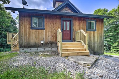 Airy and Bright Hideaway Near Smugglers Notch!