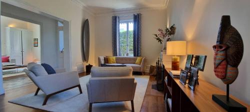 Exclusif - Splendide villa 6ch à 15min de Lyon