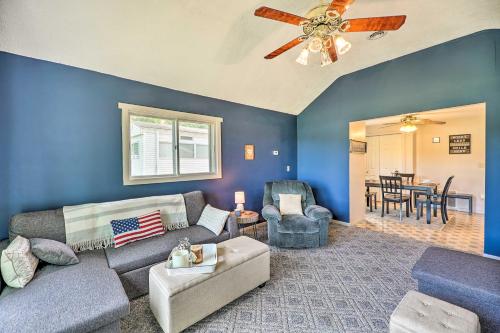 Cottage on Tubbs Lake with Fire Pit Near Skiing! in Mecosta, USA
