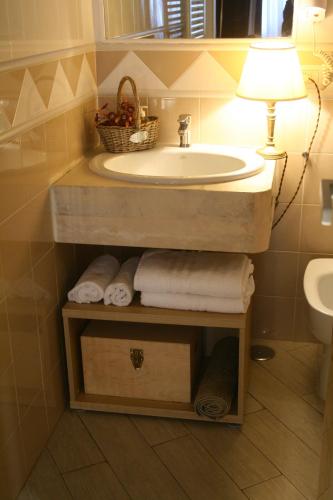 Le Stanze dei Cardinali Guest House 5