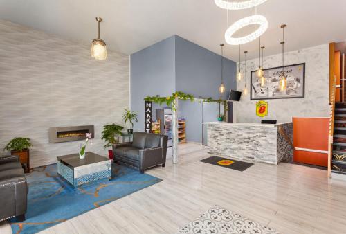 Super 8 by Wyndham Lenexa Overland Park Area/Mall Area Super 8 by Wyndham Lenexa Overland Park Area/Mall Area