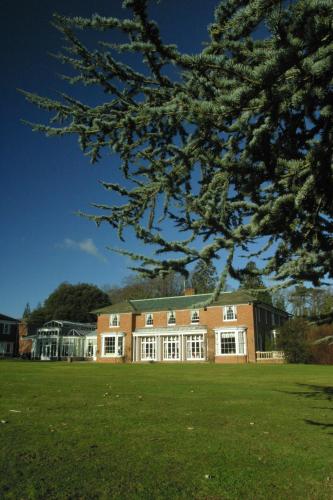 B/W Plus Kenwick Park Hotel - image 9
