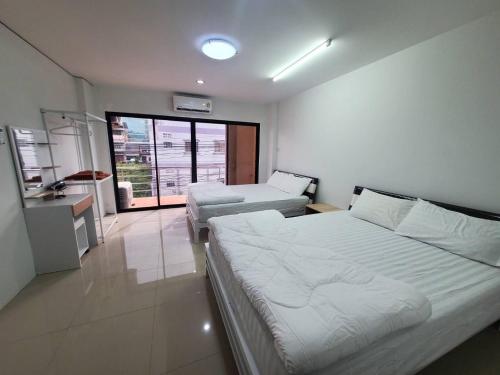 Khok Samet Chun Hostel