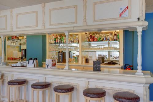 Hôtel Arcadia - image 8