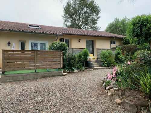 Gites Matilon, 5 min Eugénie les bains (Gites Matilon, 5 min Eugenie les bains) in โอโลรง-เอแรร์