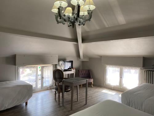 Standard Family Room