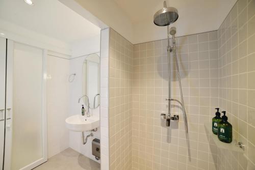 Evergreen Cafe and Hotel Room Type - Standard Twin Room