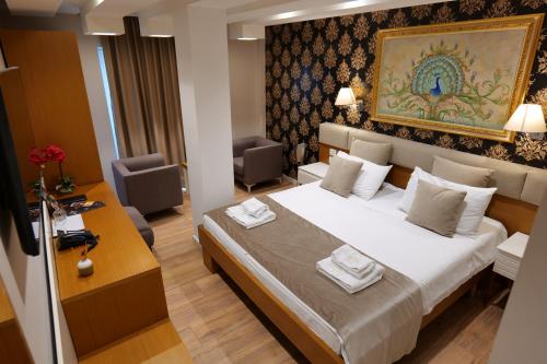 Hotel Queen - image 13