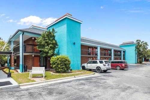 Garnet Inn & Suites, Morehead City near Atlantic Beach 