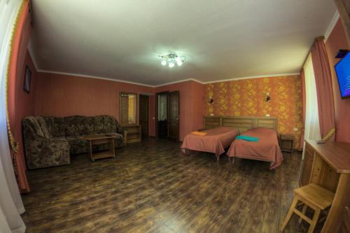 Alamat Hotel