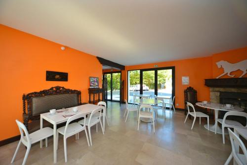 Logis - Hotel et Restaurant La Mire, Vierzon (foto 5)