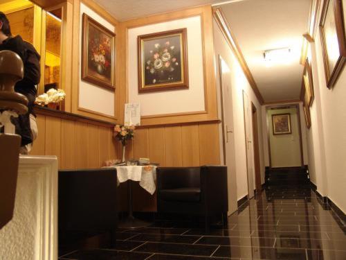 Hotel Drei Kronen - image 6