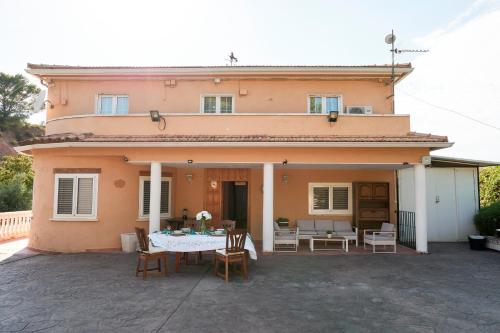 Casa Rural " La Bruja " in 卡斯特爾諾波