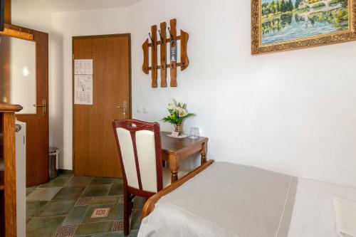 Hotel Penzion Jagodic - image 5