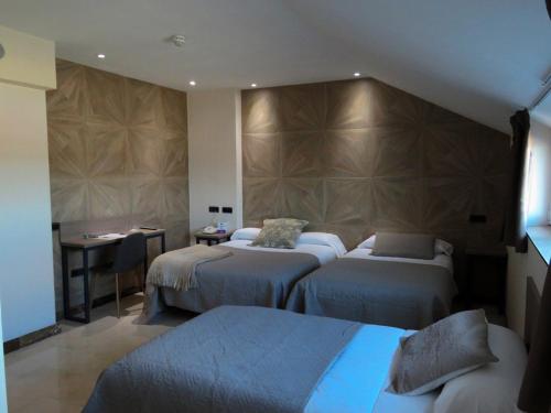 Hotel Ciudad de Fuenlabrada Room Type - Family Room