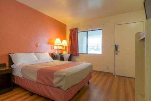 Motel 6-Palm Springs, CA - Downtown