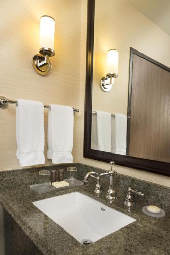 ALO Hotel by Ayres, Orange, Anaheim (CA) | 2026 Updated Prices, Deals