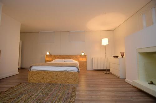 1 double bed, 3 twin beds