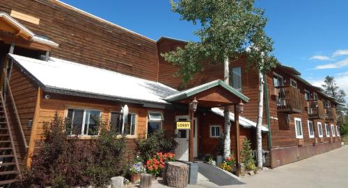 Alpine Inn - image 12