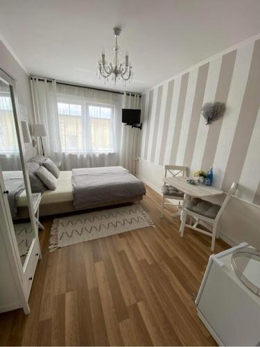 Economy Double Room with Shared Bathroom