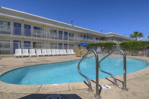 Swimming pool, Motel 6-Las Vegas, NV - Boulder Hwy in East of The Strip