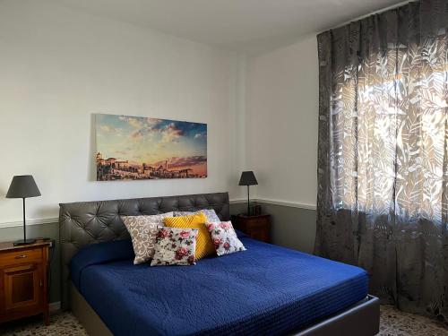 1 king bed, 1 sofa bed