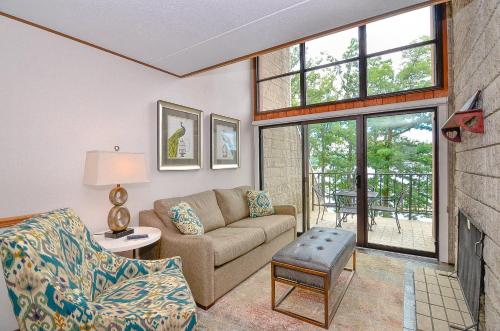 305E - Lakefront 3 Bedroom Condo with 3 Baths Sleeps 8 Free WIFI! Maryland