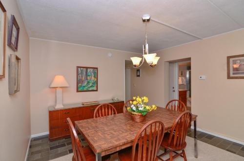 309B One Bedroom One Bath in Oakland, USA