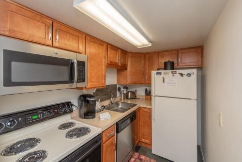 309B One Bedroom One Bath in Oakland, USA