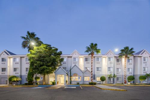 . Microtel Inn & Suites by Wyndham Culiacán