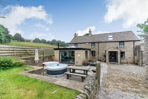 Carr House Farm - Glossop