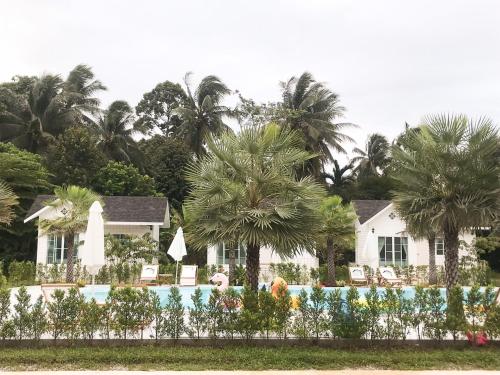 Thirty Tree Garden House