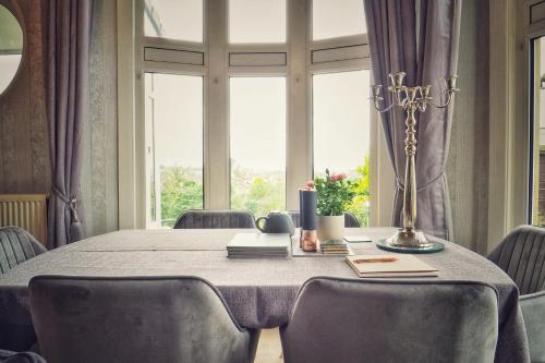 Alma Cliffe Guest House 2