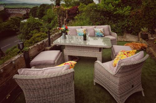 Alma Cliffe Guest House 5