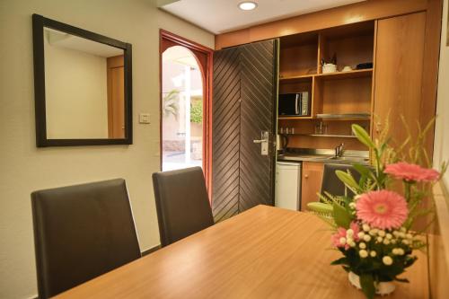 Two-Bedroom Villa with Balcony image 10