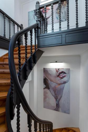 Athens Flair - image 12