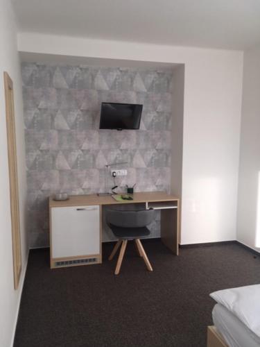 Hotel Trim - image 8