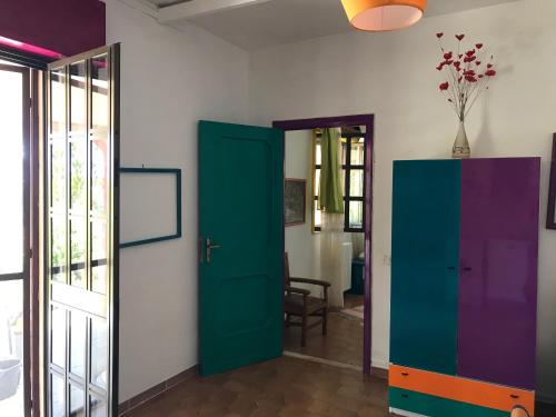 Sprocketlandia Apartment Sleeps 4 with Garden in Frigole