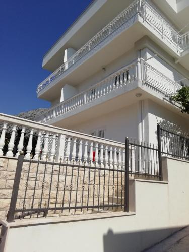 Apartment Villa Bajna in Živogošće
