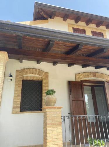  Villa Di Caro in Ravanusa