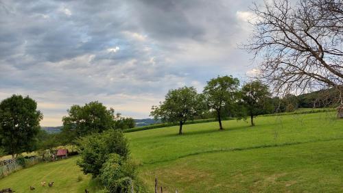 Skats, Gite du Hameau in Levernoisa