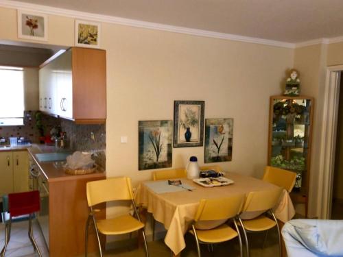 'Ομορφο διαμέρισμα σε πολυκατοικία στο Loutraki