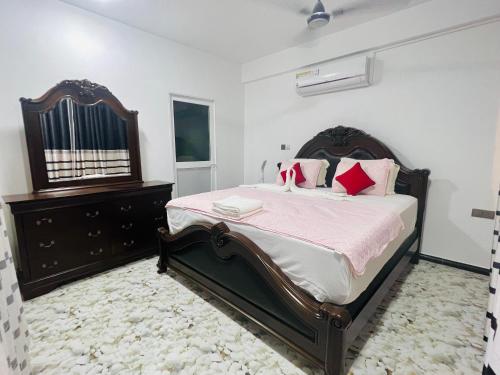 Family Room with Sea View image 2