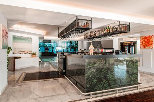 Bar/lounge, Hotel Baia Bodrum in Gundogan