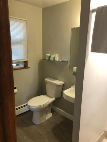 Parkway Motel – Neenah, WI