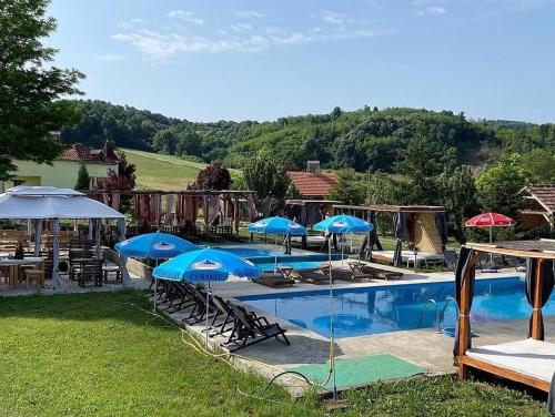 Holiday Home Rodjak sa sela Holiday Home Rodjak sa sela