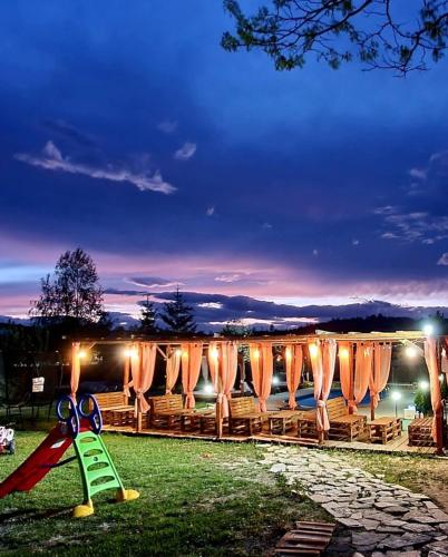 Holiday Home Rodjak sa sela Holiday Home Rodjak sa sela