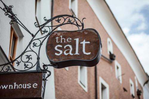 Szolgáltatások, the salt townhouse in Hallein