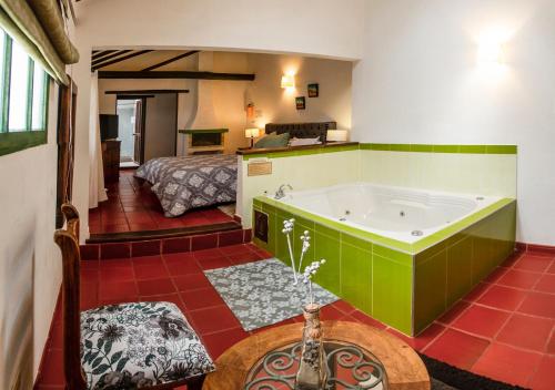 Suite image 3